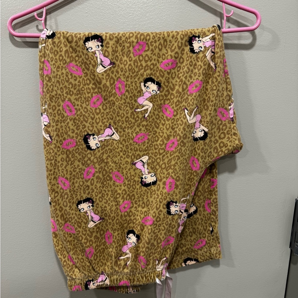 Betty Boop Tan and Pink Sleepwear